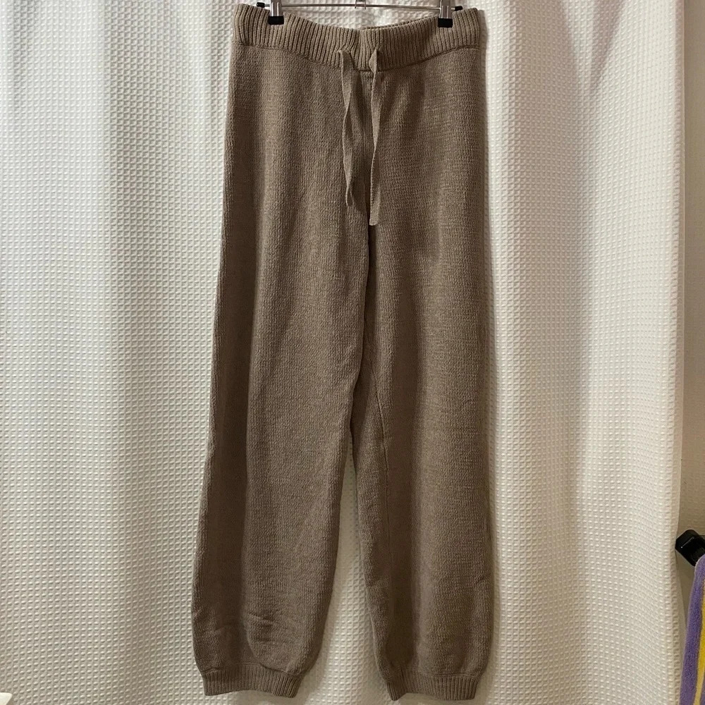 NWOT H&M Cozy Soft Tie Waist Joggers